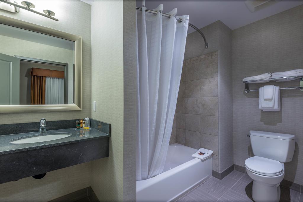 Timber Ridge Inn And Suites Fox Creek Habitación foto
